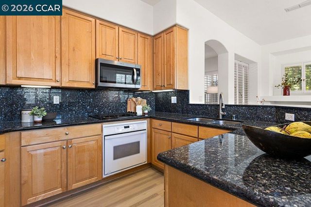 3024 Grey Eagle Dr, Walnut Creek, CA 94595