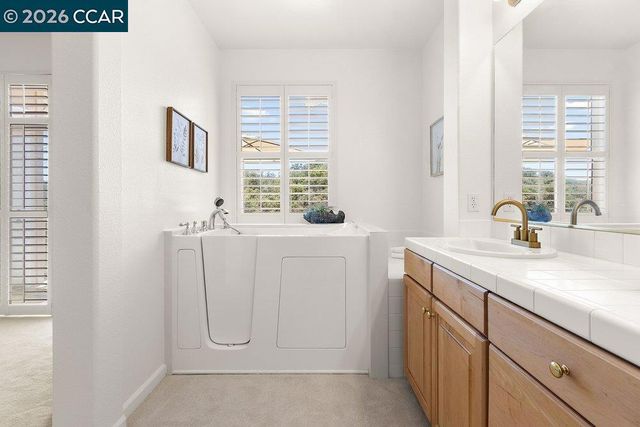 3024 Grey Eagle Dr, Walnut Creek, CA 94595