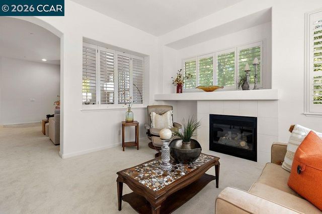 3024 Grey Eagle Dr, Walnut Creek, CA 94595