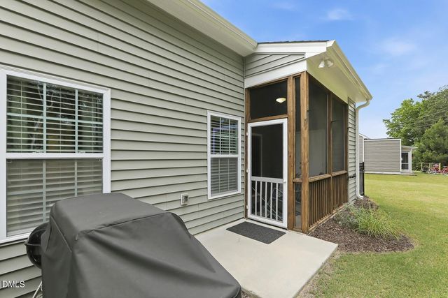 529 Barneswyck Drive, Fuquay Varina, NC 27526