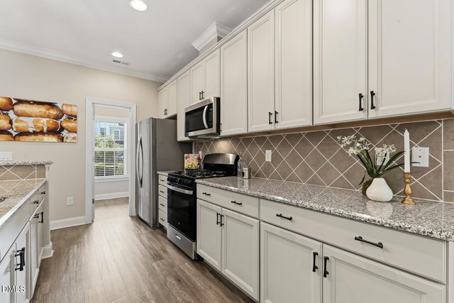 529 Barneswyck Drive, Fuquay Varina, NC 27526