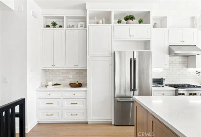 2100 Carnegie Lane, Redondo Beach, CA 90278