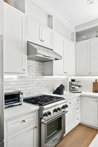 2100 Carnegie Lane, Redondo Beach, CA 90278