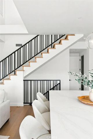 2100 Carnegie Lane, Redondo Beach, CA 90278