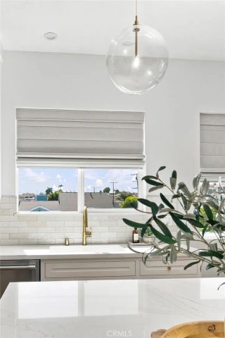 2100 Carnegie Lane, Redondo Beach, CA 90278