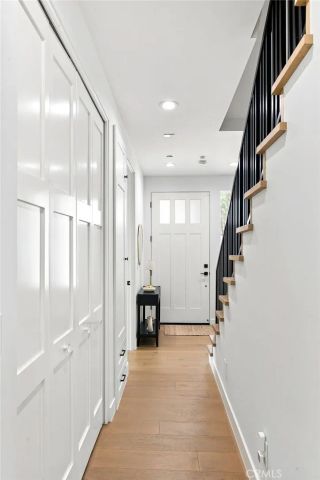 2100 Carnegie Lane, Redondo Beach, CA 90278