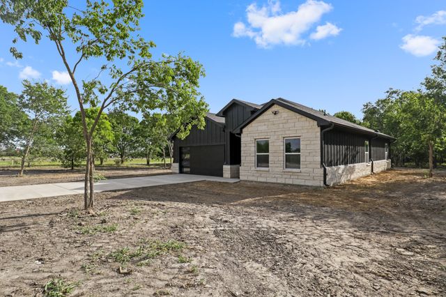 153 SW County Road 3020, Purdon, TX 76679