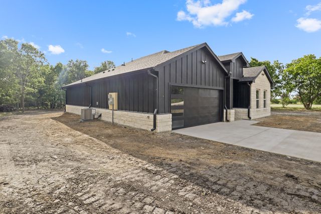 153 SW County Road 3020, Purdon, TX 76679