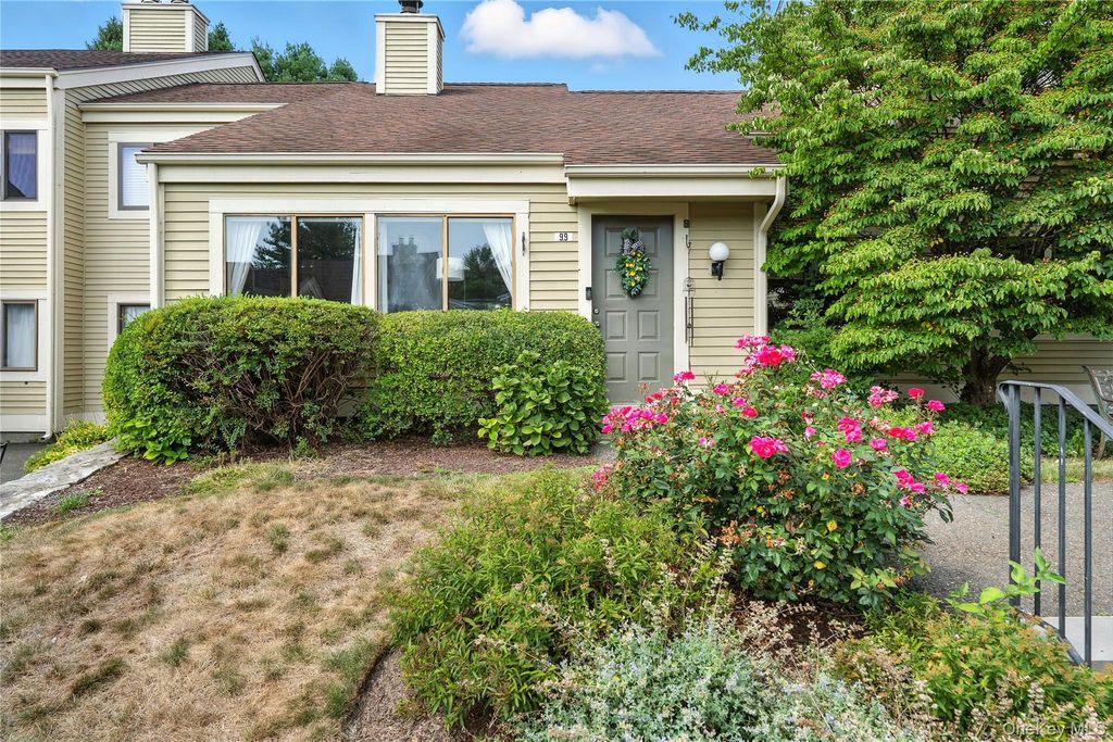 99 Fox Run, South Salem, NY 10590