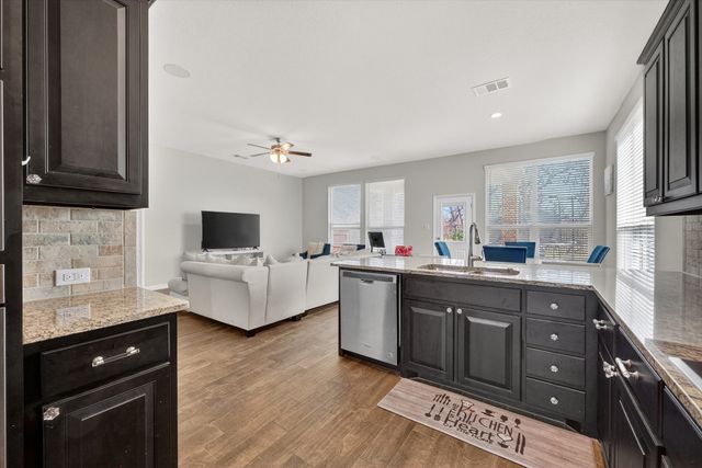 7815 Kettle Creek Drive, Arlington, TX 76001