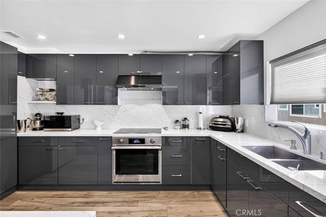 835 N Altadena Drive, Pasadena, CA 91107