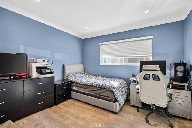 835 N Altadena Drive, Pasadena, CA 91107