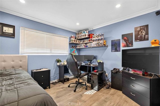 835 N Altadena Drive, Pasadena, CA 91107