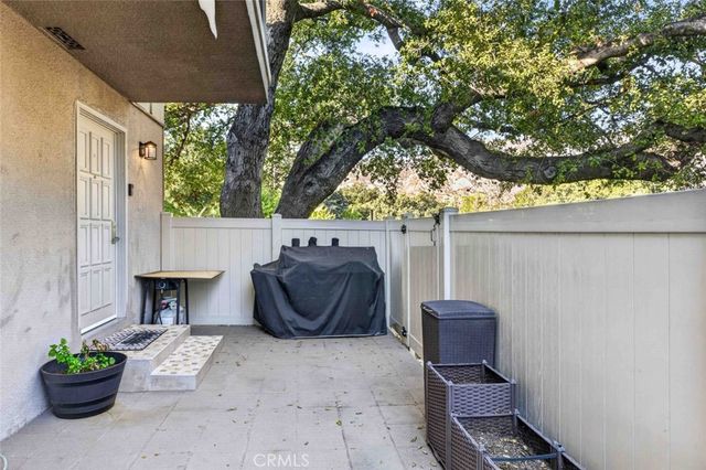 835 N Altadena Drive, Pasadena, CA 91107