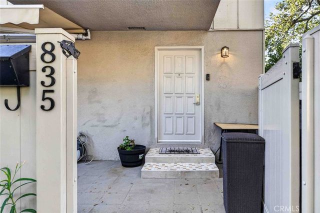 835 N Altadena Drive, Pasadena, CA 91107
