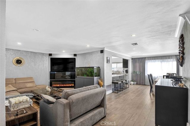 835 N Altadena Drive, Pasadena, CA 91107