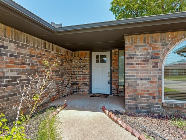 10220 Little Pond Drive, Oklahoma City, OK 73162