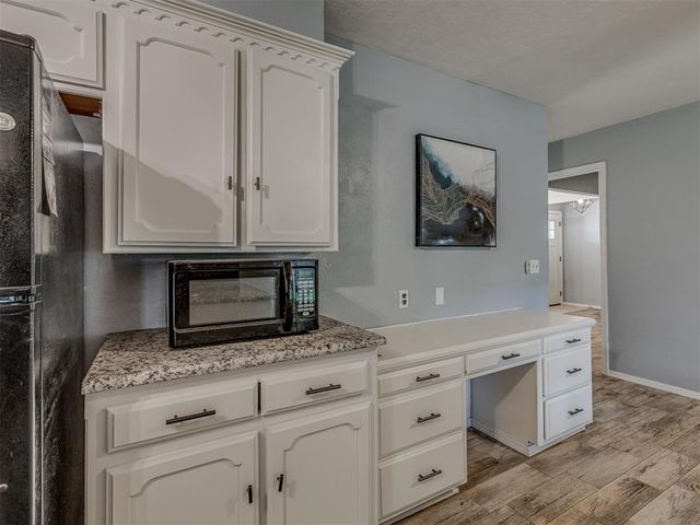 10220 Little Pond Drive, Oklahoma City, OK 73162