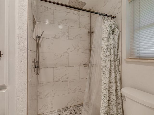 10220 Little Pond Drive, Oklahoma City, OK 73162