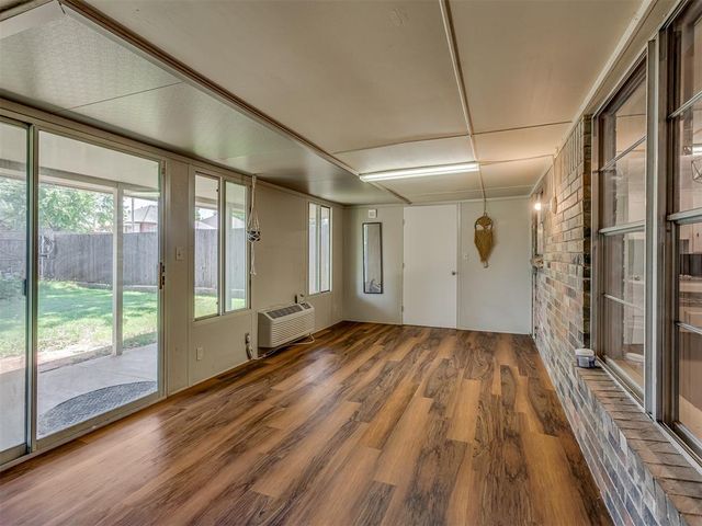 10220 Little Pond Drive, Oklahoma City, OK 73162