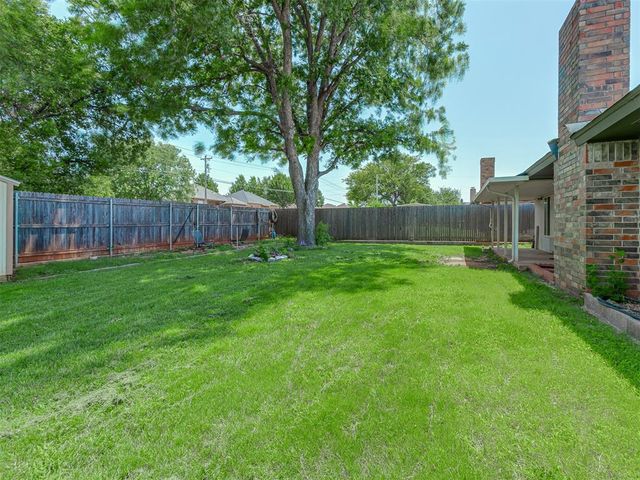 10220 Little Pond Drive, Oklahoma City, OK 73162