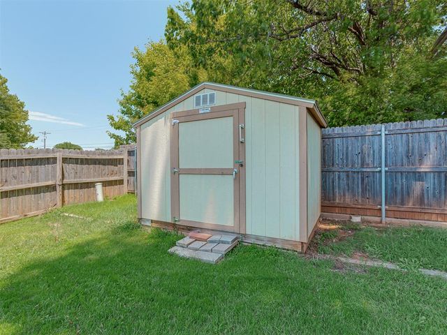 10220 Little Pond Drive, Oklahoma City, OK 73162