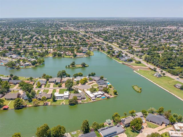 10220 Little Pond Drive, Oklahoma City, OK 73162