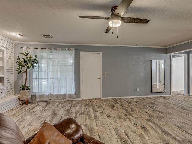 10220 Little Pond Drive, Oklahoma City, OK 73162