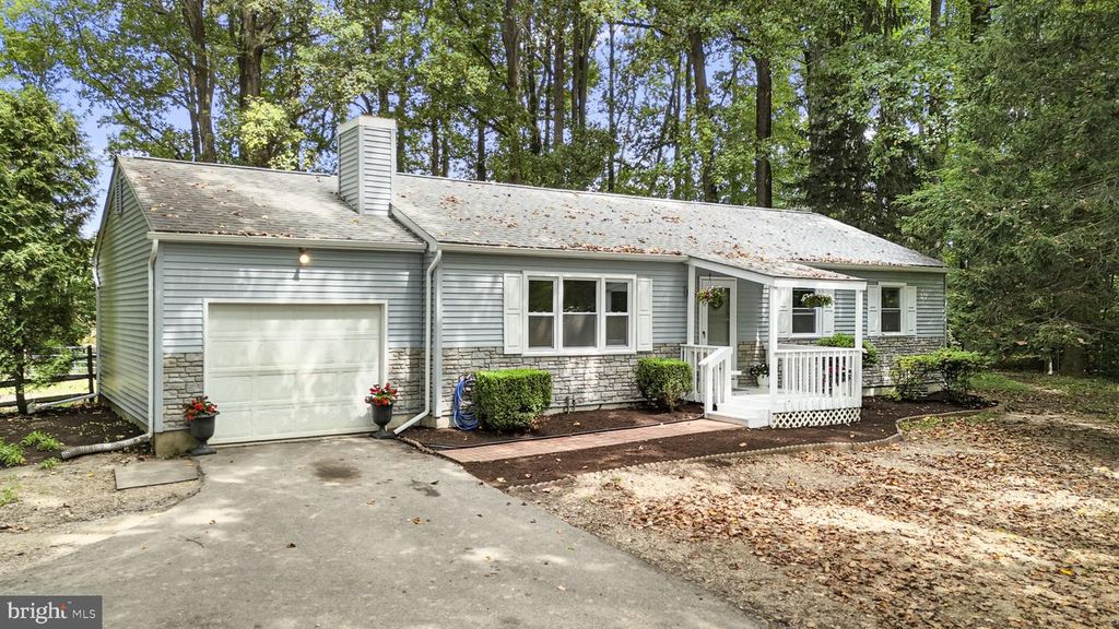 125 WESTMORELAND DR, Coatesville, PA 19320