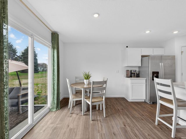 1200 Greenbrier Boulevard, Warsaw, IN 46582