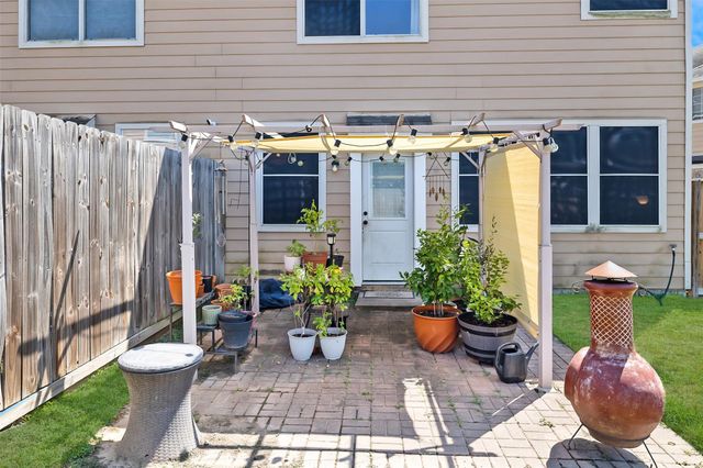 16850 Bellmoor Lane, Houston, TX 77084