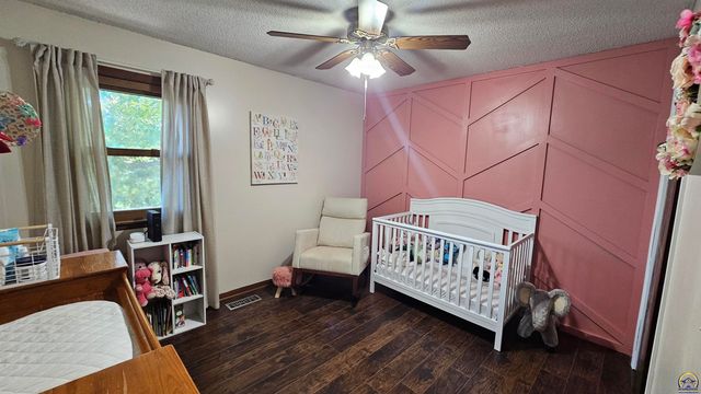 310 Lyter Ct, Carbondale, KS 66414