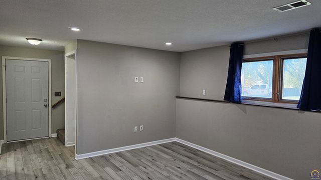 310 Lyter Ct, Carbondale, KS 66414