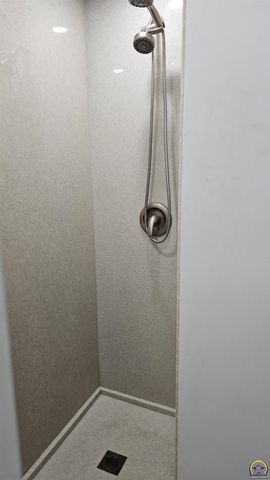 310 Lyter Ct, Carbondale, KS 66414