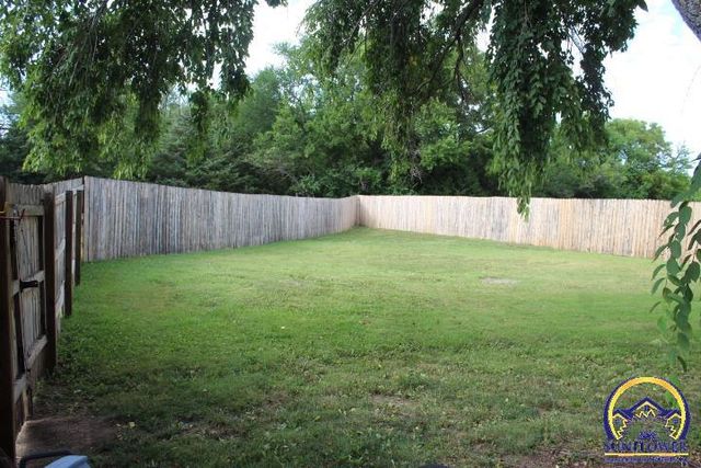 310 Lyter Ct, Carbondale, KS 66414