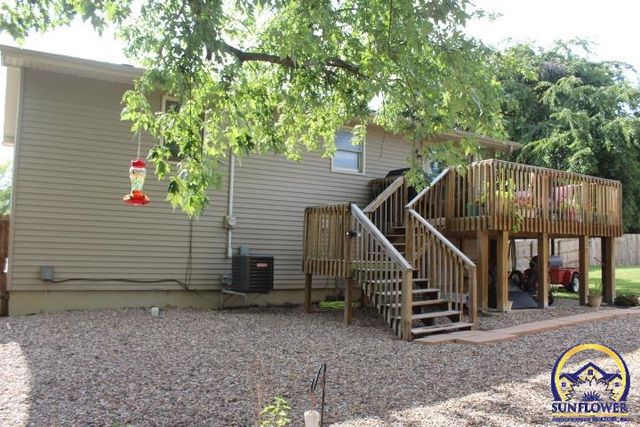 310 Lyter Ct, Carbondale, KS 66414