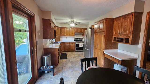 310 Lyter Ct, Carbondale, KS 66414