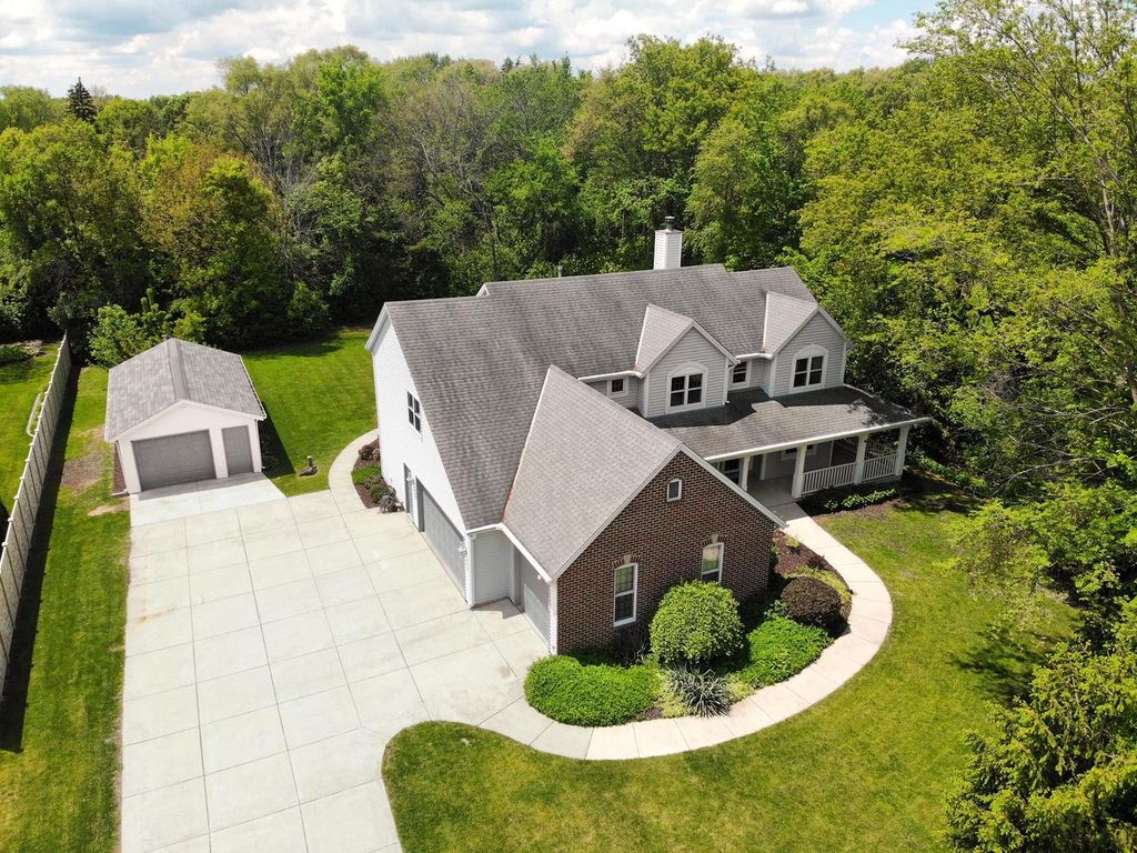 9575 W St Martins ROAD, Franklin, WI 53132
