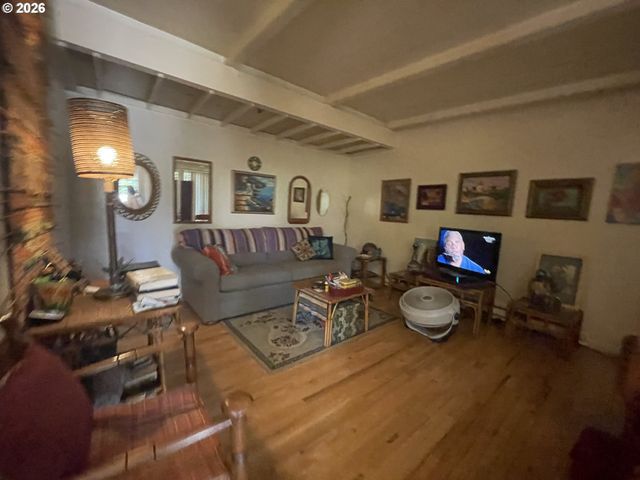 12125 Sw 14TH St, Beaverton, OR 97005