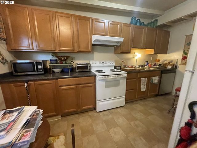 12125 Sw 14TH St, Beaverton, OR 97005