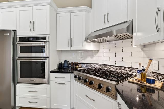 1714 Arena Dr, Davis, CA 95618