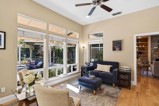 1714 Arena Dr, Davis, CA 95618