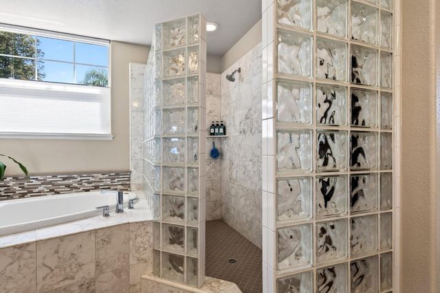 1714 Arena Dr, Davis, CA 95618