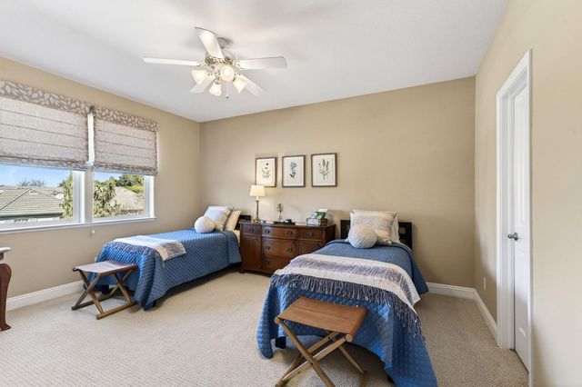 1714 Arena Dr, Davis, CA 95618