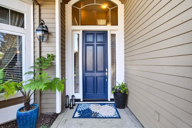 1714 Arena Dr, Davis, CA 95618