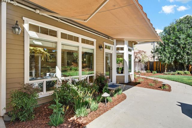 1714 Arena Dr, Davis, CA 95618