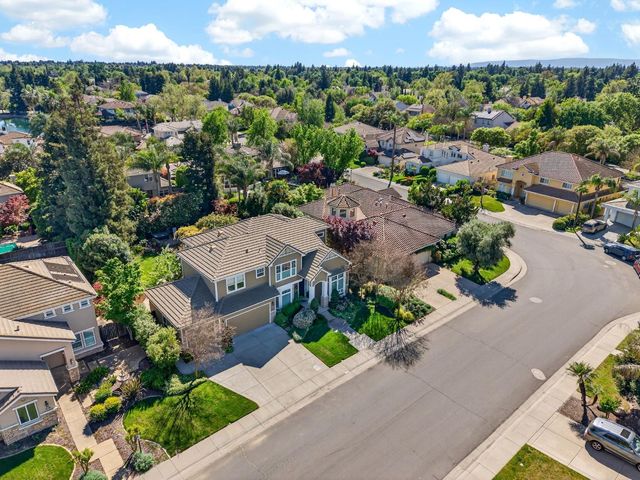 1714 Arena Dr, Davis, CA 95618