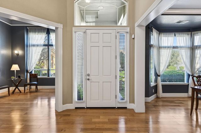 1714 Arena Dr, Davis, CA 95618