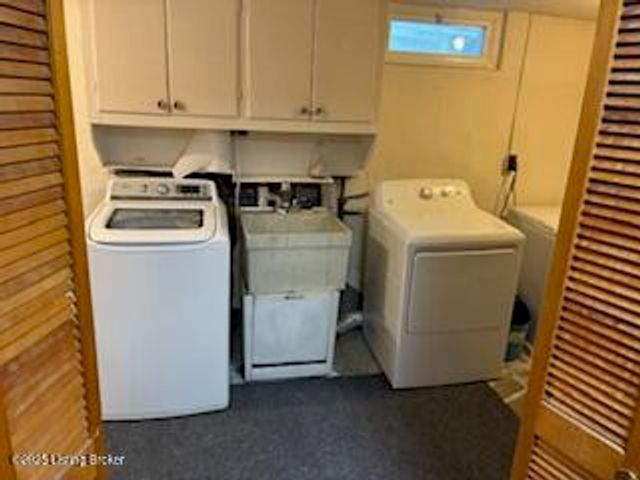 3212 Carrie Dr, Louisville, KY 40216