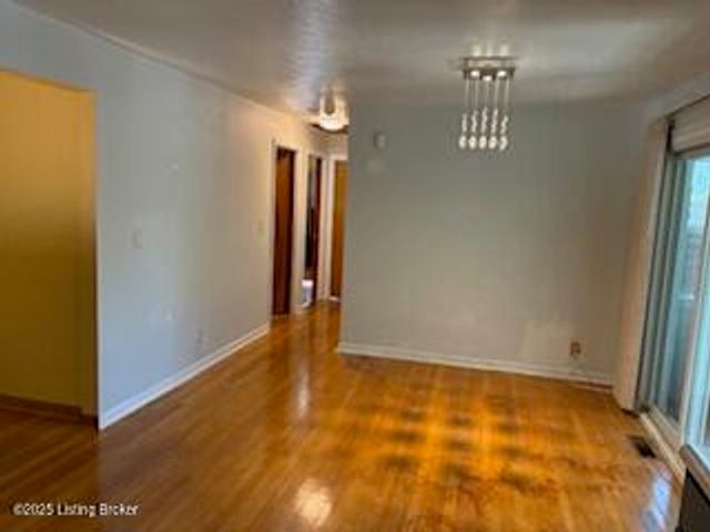 3212 Carrie Dr, Louisville, KY 40216